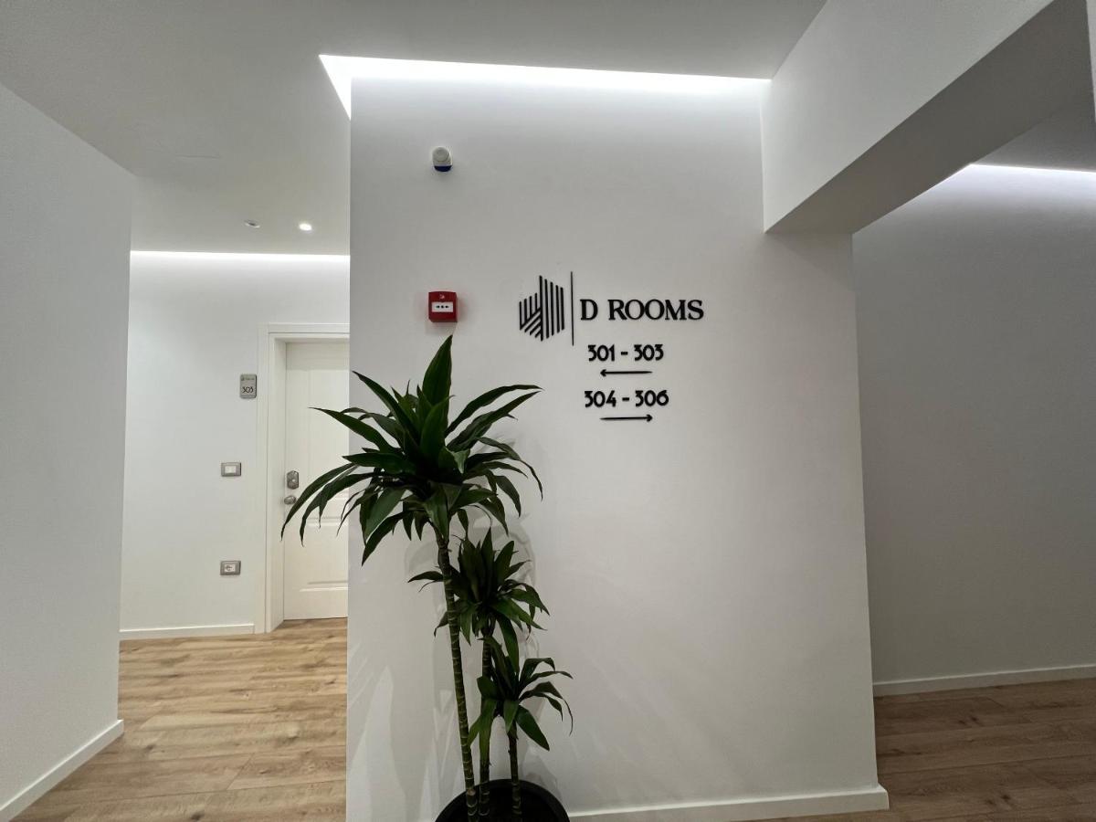 Enzo Rooms & Apartment Blloku Tirana Buitenkant foto