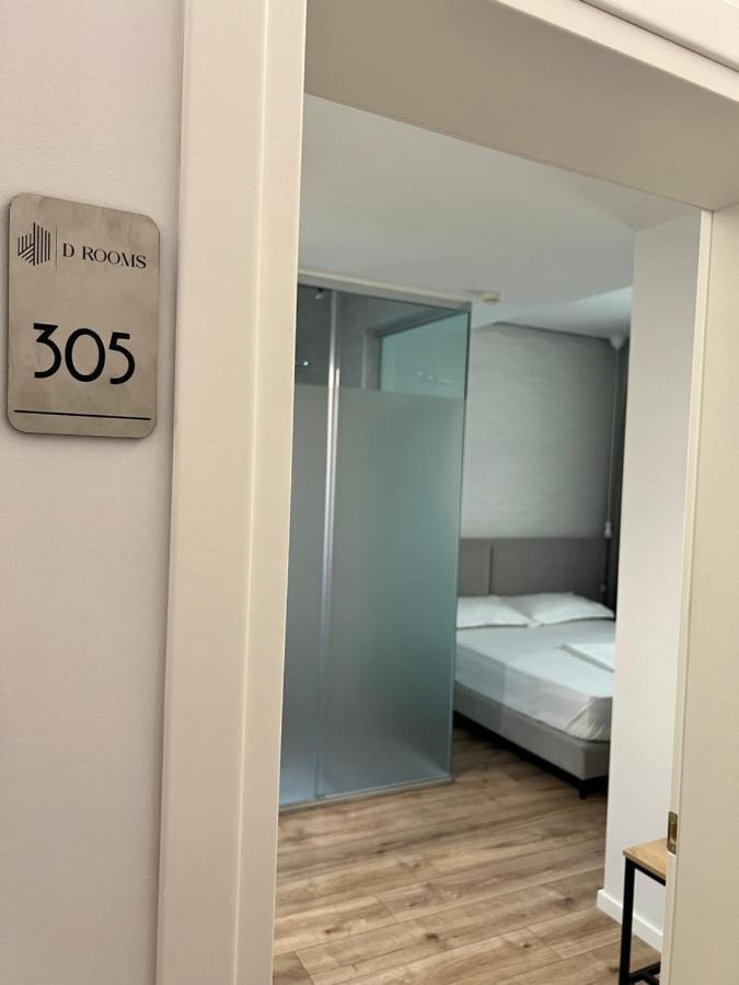 Enzo Rooms & Apartment Blloku Tirana Buitenkant foto