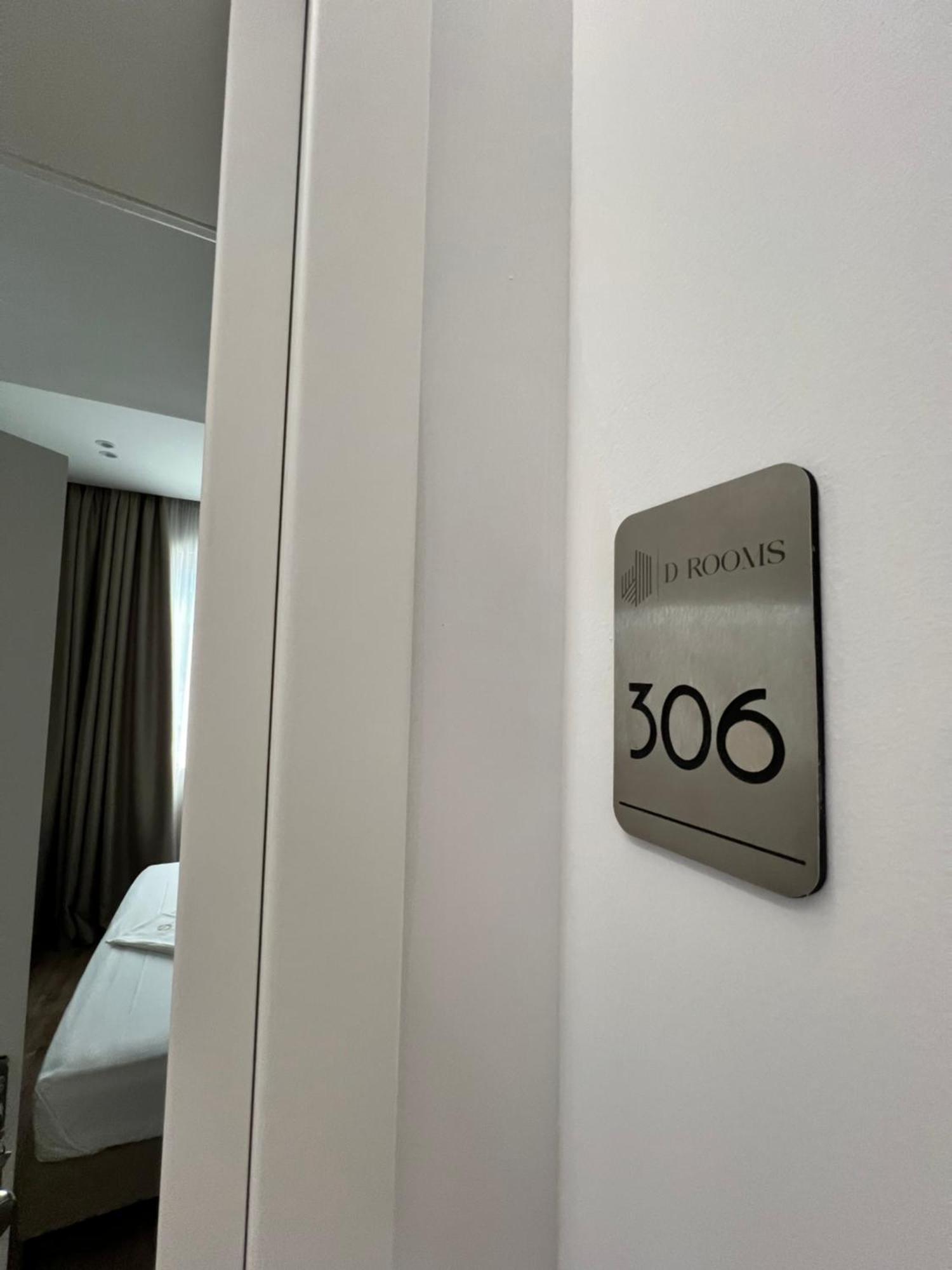 Enzo Rooms & Apartment Blloku Tirana Buitenkant foto